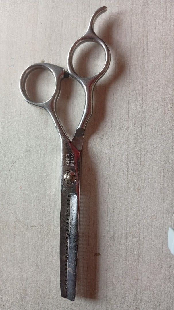 GS Scissors shears trimming for hair cutting (Category: Hair) located in Caloocan City. Submitted by multifacetedg (Listing ID 1469797791, Image 1). Description: - Like new, no noticeable flaws What you see is what you get Price Negotiable SF shouldered by buyer MOP Gcash.