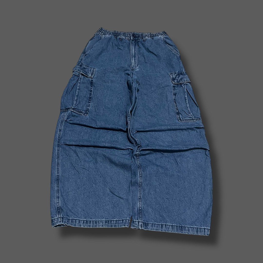 GU Light Washed Baggy Cargo Denim Jeans (Category: Jeans) located in Caloocan City. Submitted by solothuggin___ (Listing ID 1469932913, Image 3). Description: GU Light Washed Baggy Cargo Denim Jeans • fitting sits perfectly, beautiful piece • hard denim & high quality heavyweight fabric • pristine condition Waist: OPEN - 34" Length: 39.5" Thigh: 14.5" Hem opening: 11.5" (adjustable with drawstring) BEFORE: ₱1,080 free shipping nationwide thru J&T