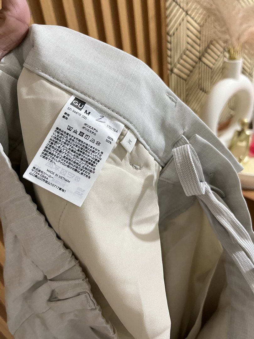 GU Relaxed Trouser pants (Category: Other Bottoms) located in Caloocan City. Submitted by ynna_27 (Listing ID 1469884894, Image 3). Description: GU Relaxed Trouser pants Used - Bnew Condition Color : Lighy gray Medium Waist 31-33” via tape measure Length 36” Issue : x Price 799.