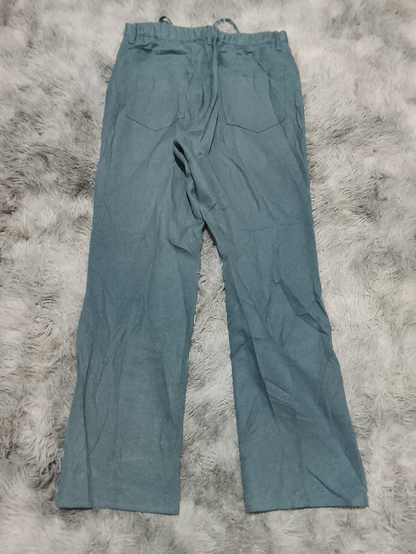 GU Trouser Pants Small (Category: Trousers) located in Davao. Submitted by thevintagehunterdvo (Listing ID 1469881191, Image 2). Description: Waist 28-30 Length 39 Thigh 10 Hem 8.