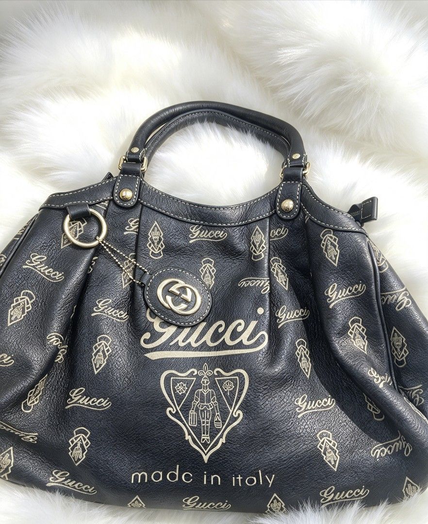 Gucci bag (Category: Shoulder Bags) located in Iloilo. Submitted by khonz (Listing ID 1469776016, Image 1). Description: no flaw.