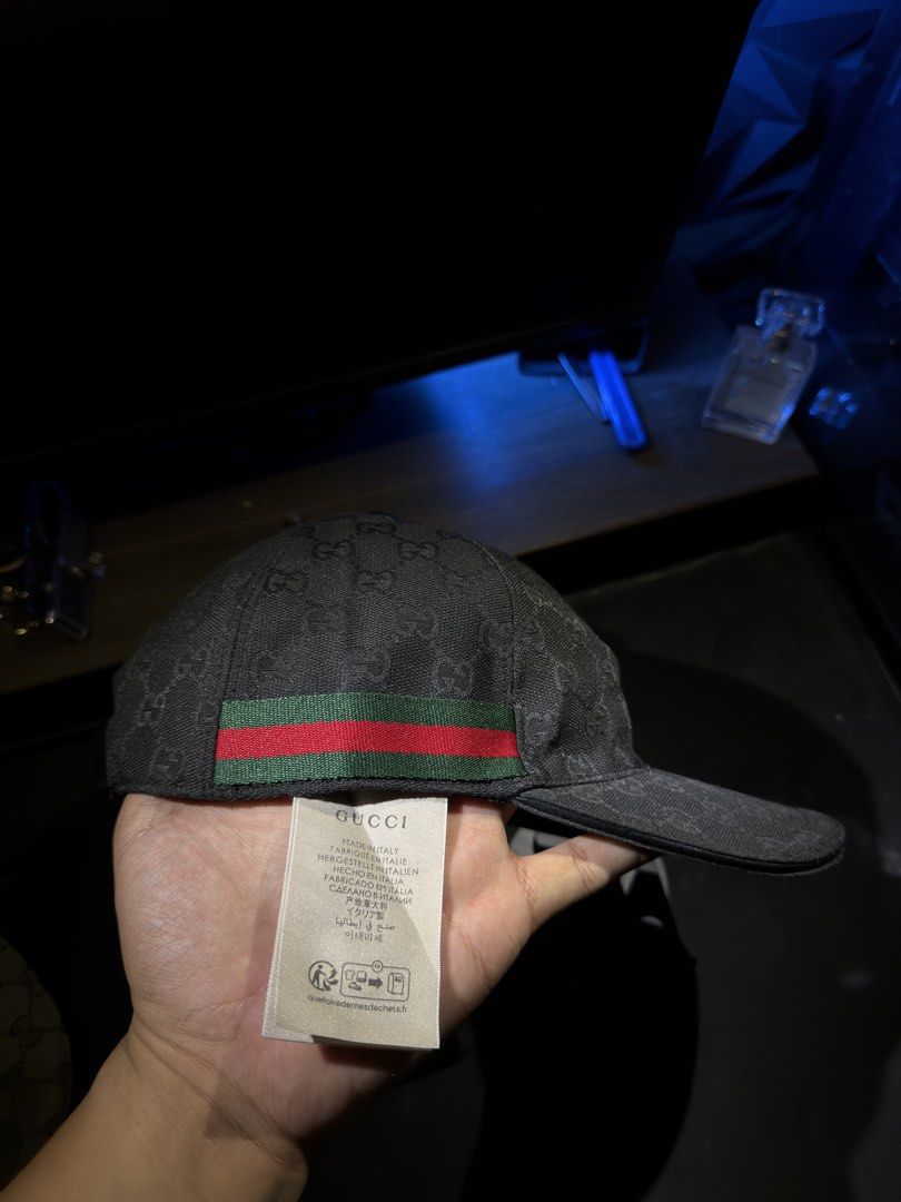 Gucci GG Monogram Canvas Black (Category: Luxury Apparel) located in Manila. Submitted by tindero-ng-damit (Listing ID 1469899958, Image 1). Description: Gucci GG Monogram - Black Canvas Material - Leather Strap No issue - Flawless Complete tags I got Size M and L Cap Box Replacement will be provided upon shipment.