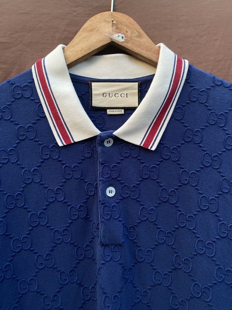 GUCCI GG MONOGRAM POLO SHIRT (Category: Tshirts & Polo Shirts ) located in Antipolo. Submitted by treasurethings02 (Listing ID 1469770522, Image 2). Description: GUCCI MONOGRAM POLO SHIRT DIMENSIONS 22W/31L L TO XL EXCELLENT CONDITION 9.5/10 CR HEAVY COTTON NAVY BLUE COLOR SOBRANG GANDA NETO SA PERSONAL PHOTO DETAILS🫶🏻.