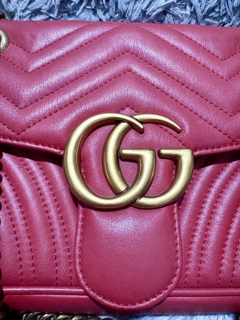 Gucci Marmont (Category: Luxury Bags & Wallets) located in Manila. Submitted by jlj_v.2_oshop (Listing ID 1469827915, Image 3). Description: Gucci GG Marmont matelassé shoulder bag, most identifiable by its signature chevron-quilted leather, iconic interlocking Double G hardware, and sliding chain-and-leather strap. Medium size. These preloved bags and shoes are sourced from Japan, Korea, and Thailand through a seller friend. They are well-loved 
