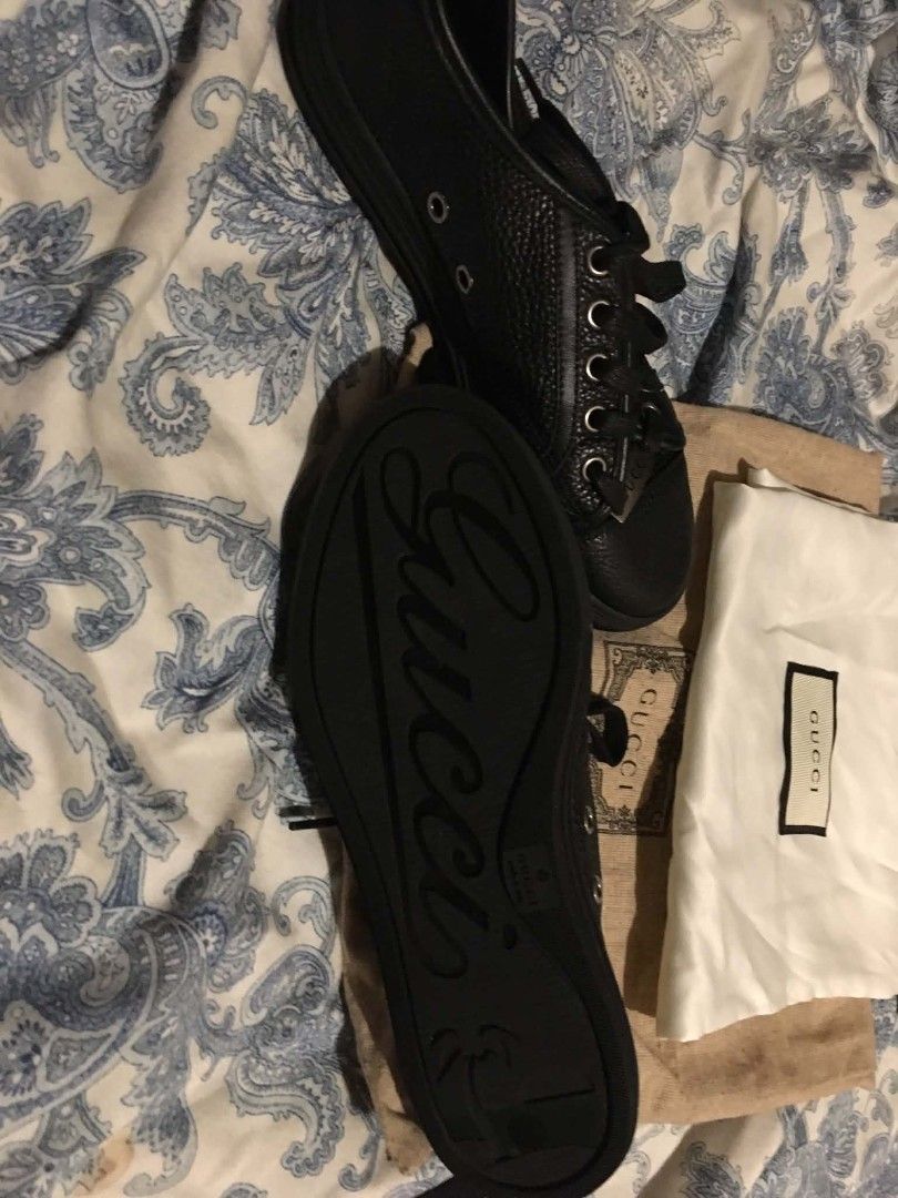 Gucci Pebbled Nappa Leather Low-top Sneakers (Category: Sneakers) located in Las Pinas. Submitted by fusionpurp (Listing ID 1469860908, Image 2). Description: .