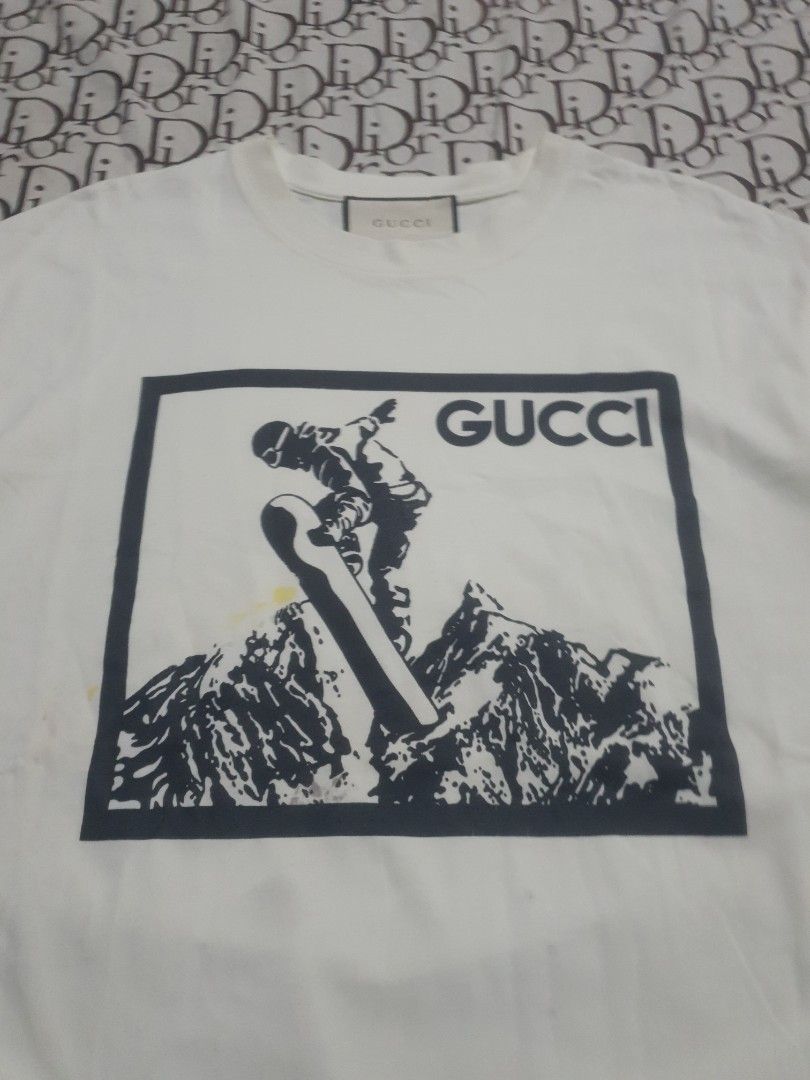 Gucci skating tshirt (Category: Tshirts & Polo Shirts ) located in San Fernando. Submitted by retro.district. (Listing ID 1469896705, Image 2). Description: - Gucci skating tshirt - Size: XL (23x29) - Condition: Excellent - issue: Removable stain - Color Rate: 9.5/10 (Cream).