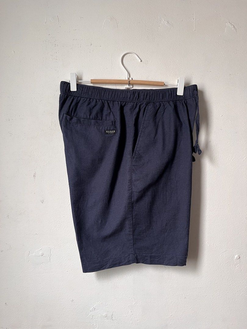 Guess woven short (Category: Shorts) located in Cagayan de Oro. Submitted by vigo999 (Listing ID 1469787645, Image 1). Description: Guess woven short Size M Condition: Excellent Color rate: 10/10 No issues Dimes: 30-34x19.5 Hem: 12.