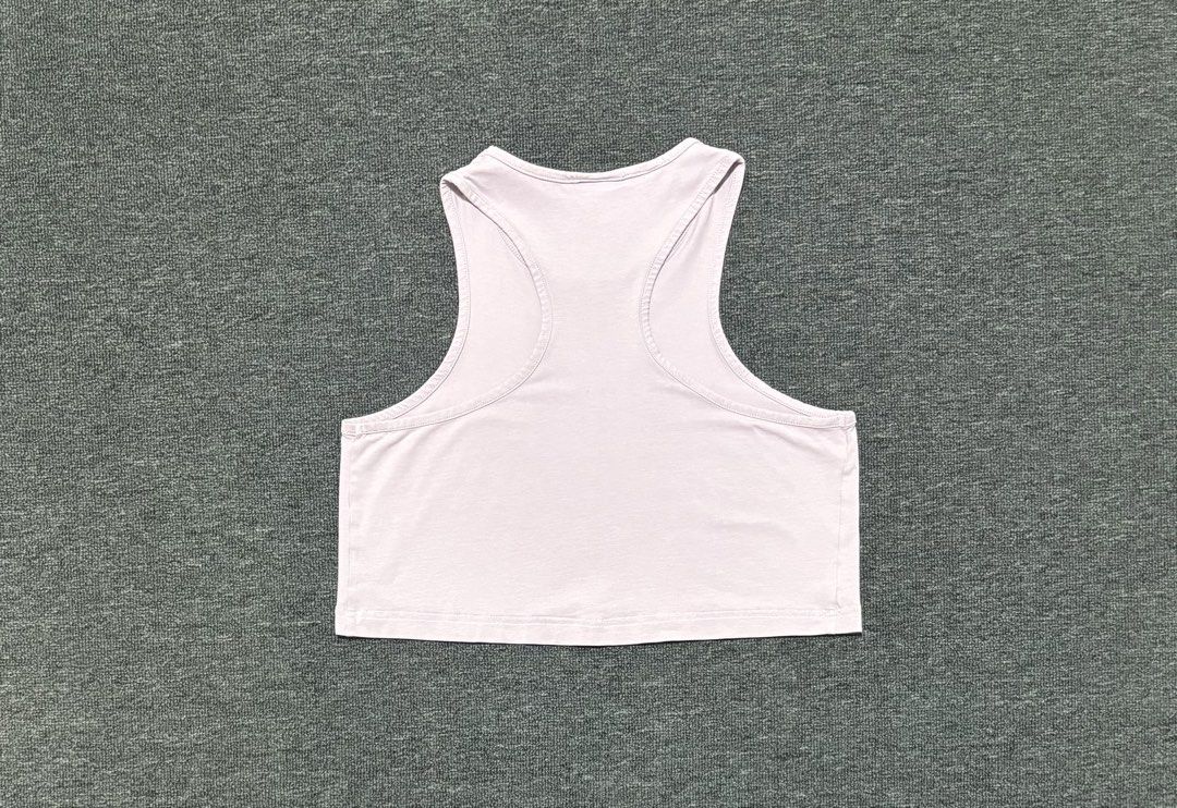 GYMSHARK CROP TANK TOP (Category: Activewear) located in Baras. Submitted by jnc__apparel (Listing ID 1469902489, Image 2). Description: 🏷️ GYMSHARK CROP TANK TOP 📌 Dimes: 16L x 17W 📌 Size: Smal for womens 📌 Condition: Like new 📌 Color rate: 10/10 📌 Issue: None ✅ Washed and ready to wear .