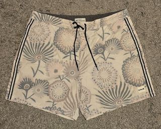 (Category: ) located in . Submitted by johnlord28thriftco (Listing ID 1469932546, Image 1). Description: .