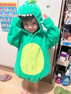 (Category: ) located in . Submitted by youngstercloset08 (Listing ID 1469785320, Image 1). Description: .