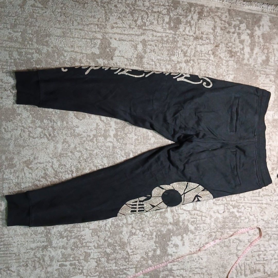 Hardy-Hardy Black Jogger pants Size M (Category: Joggers) located in Llanera. Submitted by baka_thriftmo (Listing ID 1469840044, Image 2). Description: Need Lng Wash Asa picture ung Details Excellent Condition 👍🏻 No issue Mod payment Gcash Courier J&T +Shipping fee.