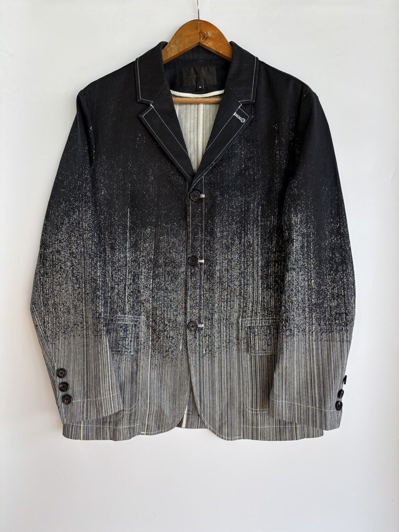 Harrison Wong Blazer Fall Winter 22-23 Jacket Size M (Category: Coats, Jackets and Outerwear) located in Bacolod City. Submitted by whatarethosevintage__ (Listing ID 1469863419, Image 1). Description: Harrison Wong Fall/Winter 2022-23 Blazer Excellent Condition Size: Medium Length: 29 Width: 20 1500 Add Sf.