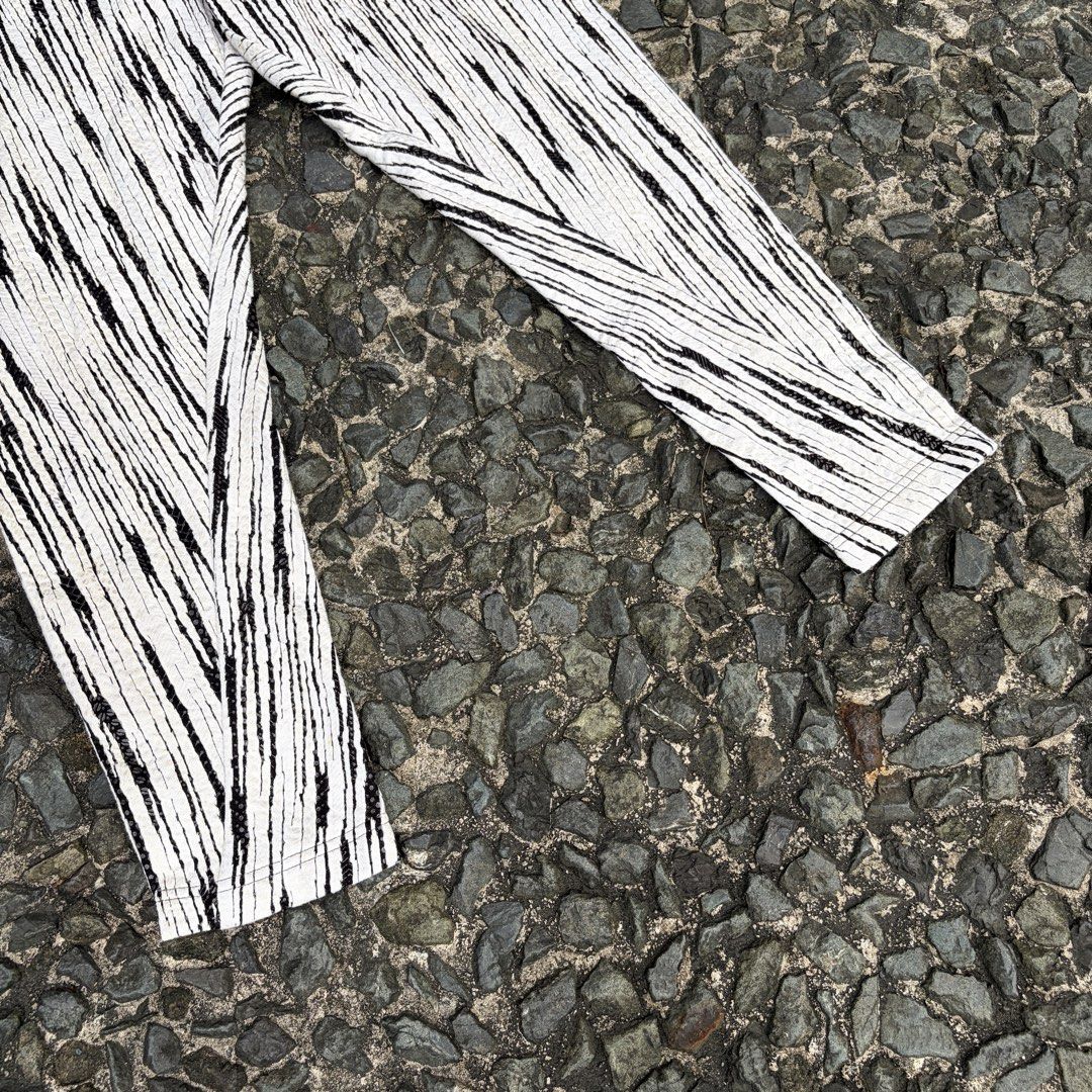 Helmut Lang Abstract Vertical Pattern (Category: Other Bottoms) located in Manila. Submitted by stablesource (Listing ID 1469855930, Image 3). Description: Helmut Lang Abstract Vertical Pattern Pants Size Medium Dimension: 30 Waist 36 Full Length 5 Leg Opening Excellent Kindly Check All Details Before Purchase🤝.