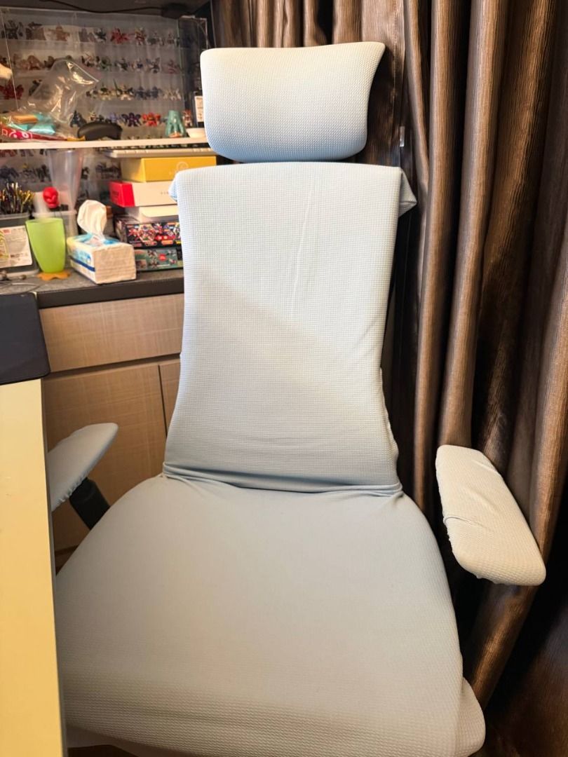 Herman Miller x Logitech G Embody Gaming Chair with Atlas Headrest ...