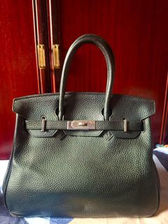 (Category: ) located in . Submitted by luxxe_closet (Listing ID 1469827402, Image 1). Description: .