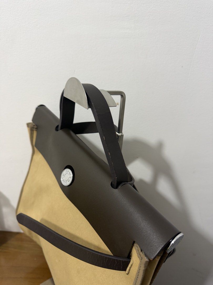 Hermes herbag (Category: Luxury Bags & Wallets) located in Manila. Submitted by prelovedbyramiah (Listing ID 1469836498, Image 3). Description: cant find code.