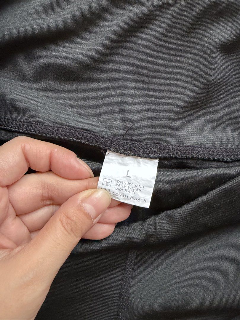 High Waist Pocket Leggings, Black (Category: Activewear) located in Quezon City. Submitted by tidyup.lara (Listing ID 1469944971, Image 3). Description: Size L Waist 27” Length 33” Condition 8/10: used but in good condition .