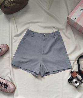 (Category: ) located in . Submitted by emmas.ukay.finds (Listing ID 1469834783, Image 1). Description: .