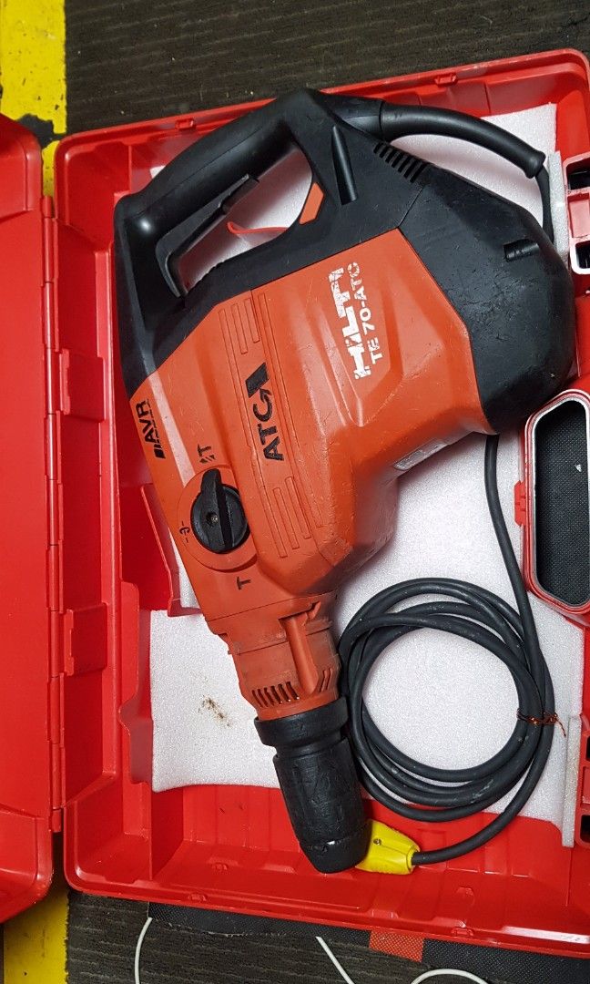 HILTI TE70 ATC/AVR (Category: Construction Tools & Equipment) located in Mabalacat. Submitted by samjun900 (Listing ID 1469931353, Image 1). Description: For Sale: As Long as nakapost means Available pa po. HILTI TE70ATC/AVR COMBINATION TOOLS Hammer Drill & Chipping ATC - Active Tourqe Control 220volts 50~60hz Uses SDS Max Chisel/Drill Bit Hard carry box. Issue box is not for TE70 pero kasya naman ung tools. Message nalang po sa interested SALAMA