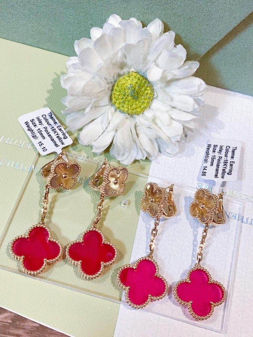 hk setting vca dangling earring 18k gold (Category: Earrings) located in Manila. Submitted by primejewelry (Listing ID 1469937645, Image 2). Description: .