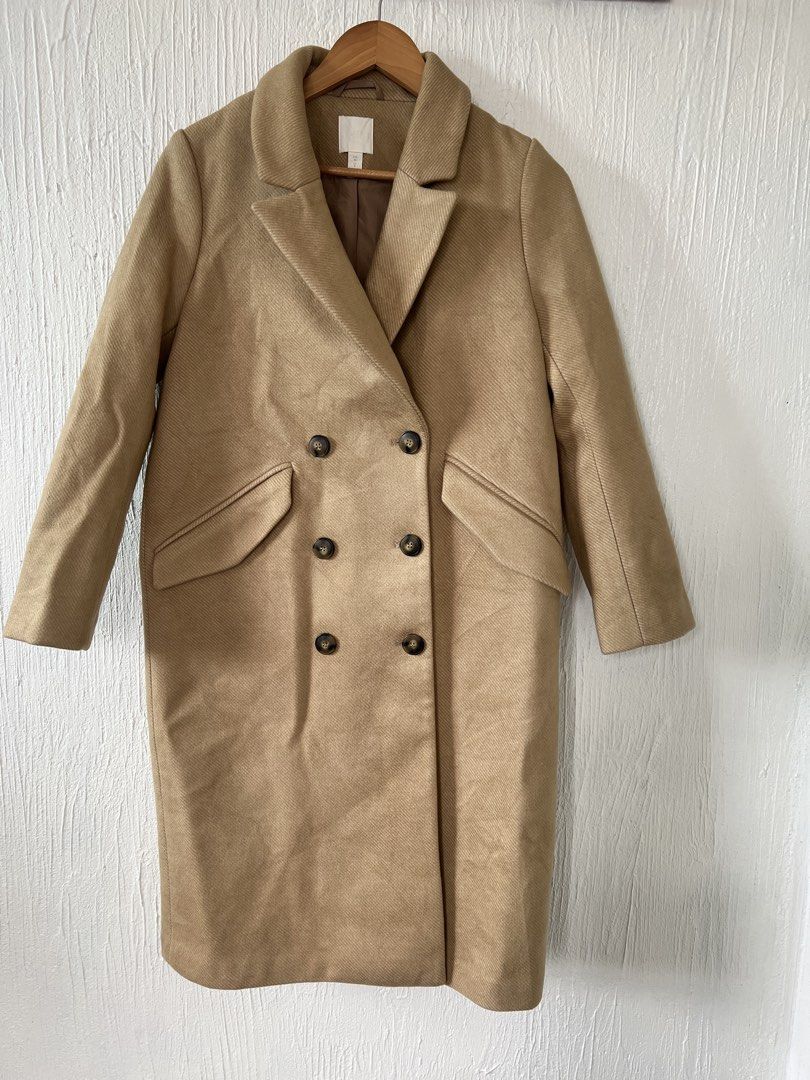 H&M Double Breasted Wool Blend Jacket (Category: Coats, Jackets and Outerwear) located in Amadeo. Submitted by mavmadel (Listing ID 1469861900, Image 2). Description: -as bnew condition -worn once -size 38 -medium to large .