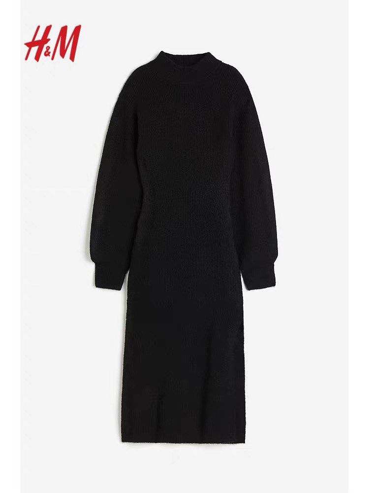 H&M Ribbed Dress With Slit (Category: Dresses) located in Cebu City. Submitted by tala10 (Listing ID 1469759917, Image 2). Description: ALERT ALERT! You’ve just unlocked your perfect outfit for your upcoming fall/winter trips! This is a brand new with tag midi length H&M ribbed dress in black. Size is small on tag but fabric is stretchy so can also fit medium. The design features a mock neck, semi balloon sleeves and mid thigh slit. Very understa
