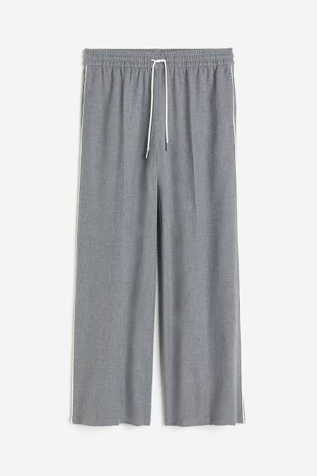 H&M wide pull on pants (Category: Other Bottoms) located in San Jose del Monte. Submitted by mamiracky (Listing ID 1469878316, Image 1). Description: .
