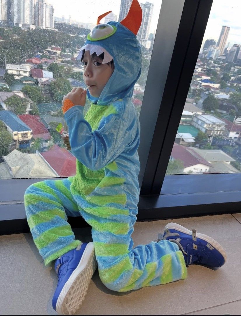 Holloween Costume (Category: Babies & Kids Fashion) located in Quezon City. Submitted by youngstercloset08 (Listing ID 1469784318, Image 1). Description: once lng nasuot last year oct lng.