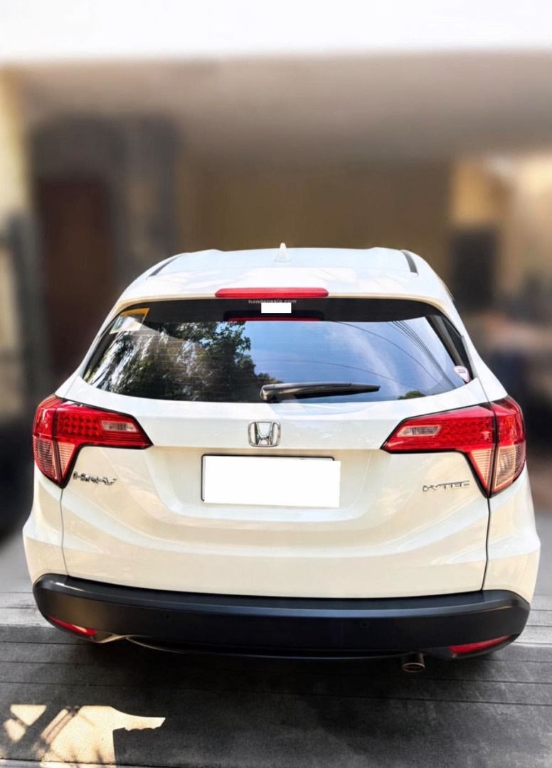Honda HR-V Auto (Category: Used Cars) located in Paranaque City. Submitted by ctprime (Listing ID 1469782773, Image 3). Description: FOR SALE: 2015 HONDA HR-V 1.8 S A/T Vehicle Details: * Model: 2015 Honda HR-V 1.8 S * Transmission: Automatic CVT * Color: Taffeta White (Original Paint) * Fuel Type: Gasoline * Mileage: 67,000 km * Ownership: First Owner * Registration: Registered * Coding: Monday (1) ✅ Very well-maintained ✅ All features and compo
