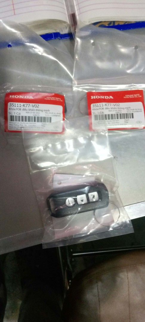 Honda motorcycle remote (Category: Other Automotive Parts and Accessories) located in Manila. Submitted by valenvalen (Listing ID 1469898217, Image 2). Description: Honda remote for PCX , Click , ADV ,GIORNO PCX 160 PCX 150 ADV 160 ADV 150 CLICK 150I CLICK V4 GIORNO.