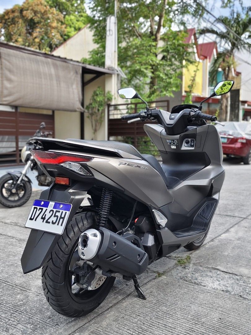 Honda PCX 160 Scooter Matte Grey (Category: Motorbikes for Sale) located in Las Pinas. Submitted by jaydeguiashopping (Listing ID 1469868785, Image 2). Description: Honda PCX 160 Version 3 (2026 Model) Price: P118, 000 Details: 1 ✅ 2026 Honda Pcx 160 Version 3 2 ✅ Odometer: 2,000 km as of Oct 23, 2026 3 ✅ Registered until 2029 4 ✅ Well-maintained and in good running condition 5 ✅ Smooth engine, fuel-efficient, and ready to use 6 ✅ Complete papers