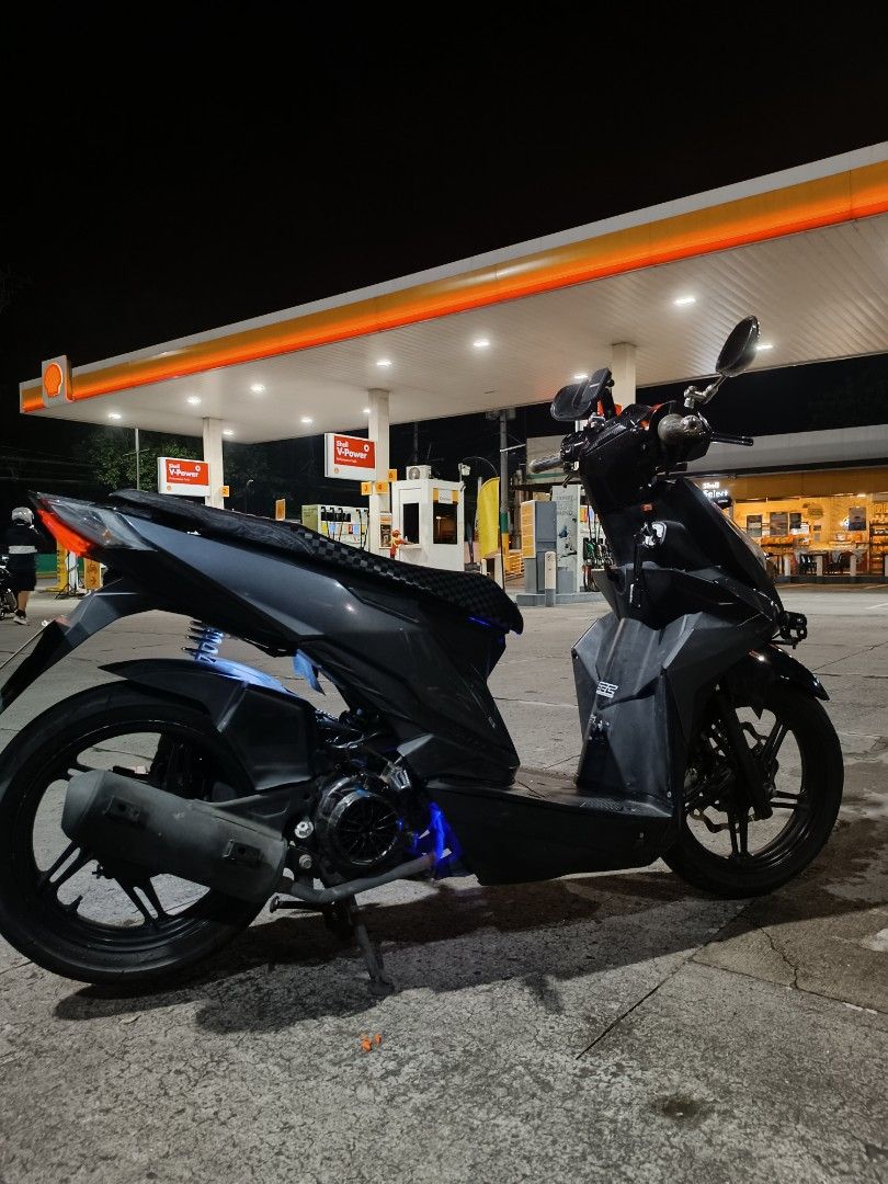 Honda Scooter Motorcycle with Custom Upgrades (Category: Motorbikes for Sale) located in Dasmarinas. Submitted by ivan.27 (Listing ID 1469794378, Image 3). Description: Honda Beat V2 2019 Model BASA MABUTI ✅✅✅ 2020 Acquired Registered til July 2027 RCB Brake MASTER RCB Brake LEVER RCB Brake Shoe RCB Brake pads SC Siam Brake Hose Big Disc Brake Nissin Caliper BOMX Shock Donut Tires Jvt Clutch Assembly MDL Lumina Pro Under Glow Blue and White Click