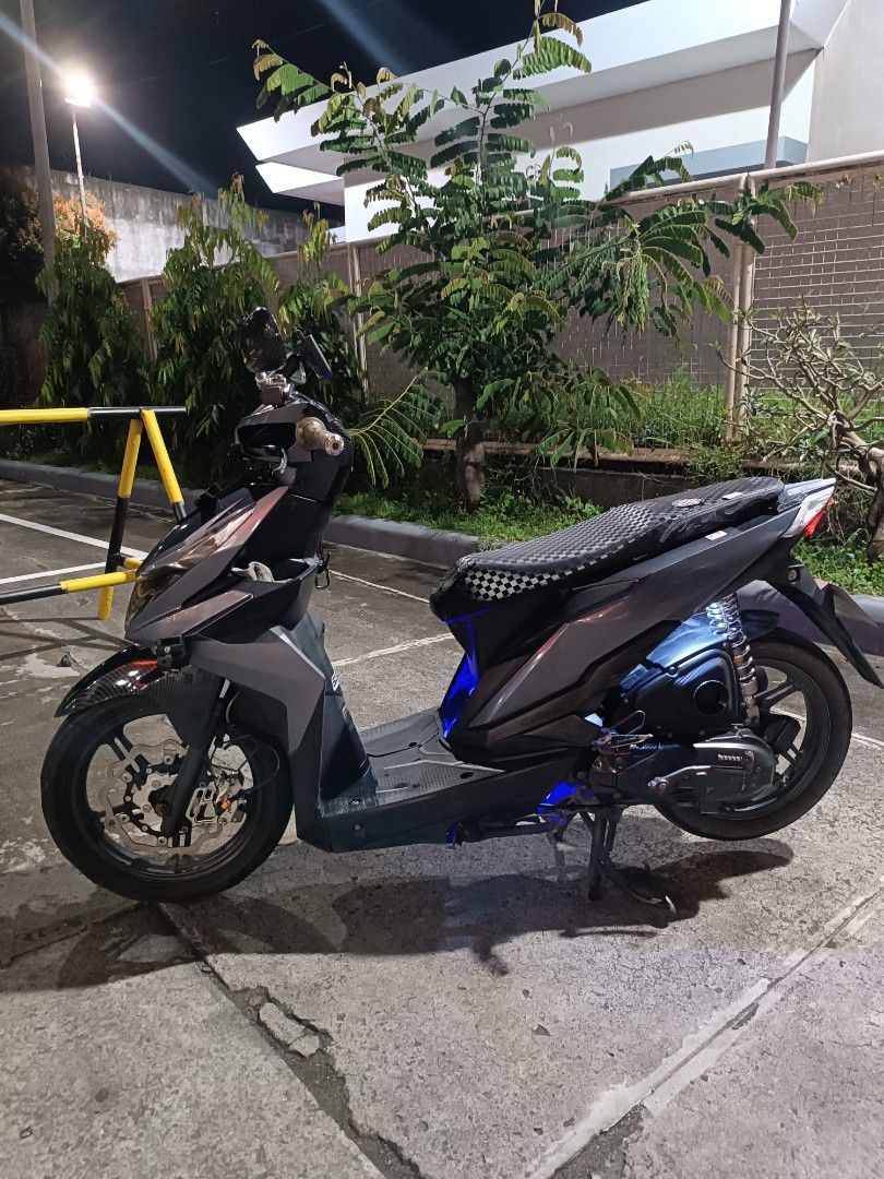 Honda Scooter Motorcycle with Custom Upgrades (Category: Motorbikes for Sale) located in Dasmarinas. Submitted by ivan.27 (Listing ID 1469794378, Image 1). Description: Honda Beat V2 2019 Model BASA MABUTI ✅✅✅ 2020 Acquired Registered til July 2027 RCB Brake MASTER RCB Brake LEVER RCB Brake Shoe RCB Brake pads SC Siam Brake Hose Big Disc Brake Nissin Caliper BOMX Shock Donut Tires Jvt Clutch Assembly MDL Lumina Pro Under Glow Blue and White Click