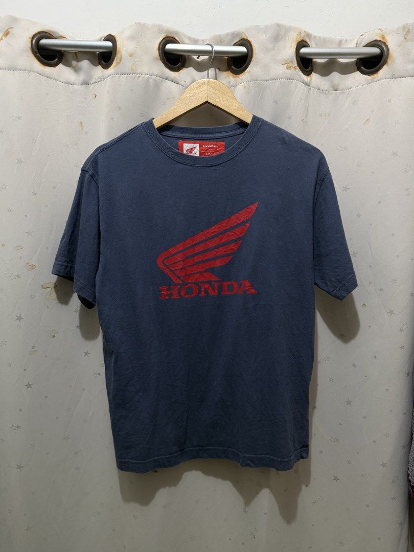 Honda Wings Logo T-Shirt Bundle Set (Category: Tshirts & Polo Shirts ) located in Davao. Submitted by rare.agustinsean (Listing ID 1469925250, Image 1). Description: 21x27 Medium 20x26 Small.