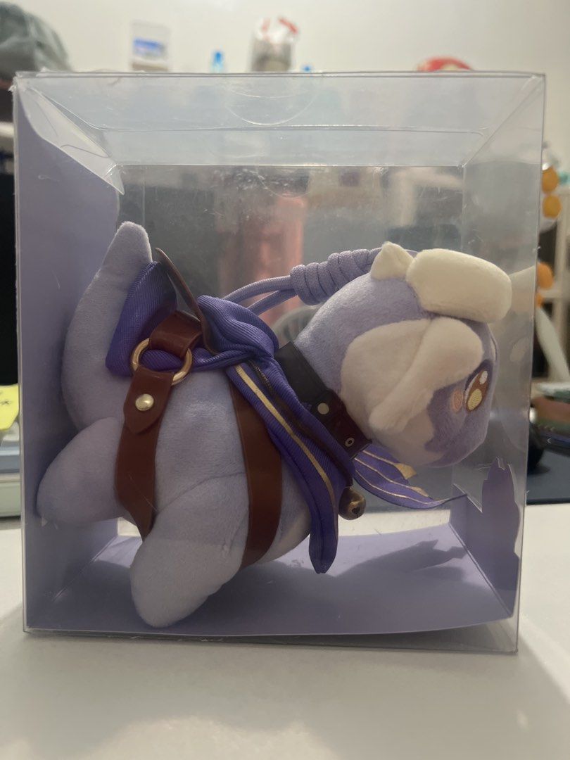 Honkai Star Rail Dromas Series Plush Keychain (Category: Plushies & Soft Toys) located in Teresa. Submitted by fyu1611 (Listing ID 1469924851, Image 3). Description: Authentic miHoYo Honkai Star Rail Dromas Series Keychain Brand new, still sealed inside its original clear display box packaging Perfect for bag charms, display, or as a gift for fellow Trailblazers 📍Teresa, Rizal —————SHIPPING INFORMATION————— Plush will be sealed and shipping via 