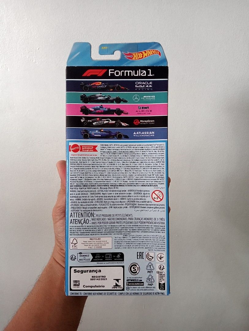 Hot Wheels Formula 1 5-Car Pack 2025 (Category: Vehicle & Diecast Models) located in Muntinlupa City. Submitted by mcnigel84 (Listing ID 1469856537, Image 3). Description: - Brand new, unopened Hot Wheels 2025 F1 5-car pack - Includes Oracle Red Bull Racing, Mercedes-AMG Petronas, BWT Alpine, MoneyGram Haas, and Atlassian Williams Racing - Ideal gift or collectible set for Formula 1 fans.