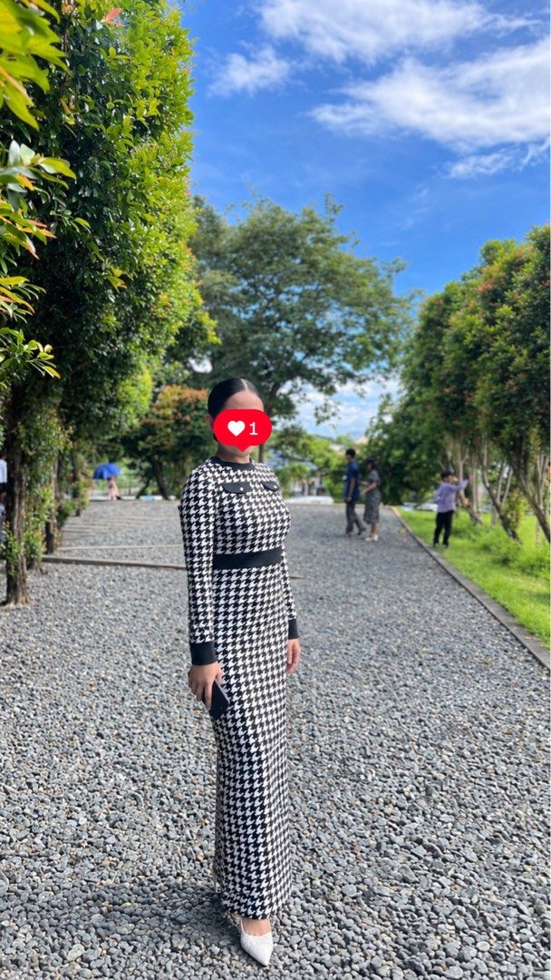 Houndstooth Long Dress (Category: Dresses) located in Paranaque City. Submitted by delexxzah (Listing ID 1469931153, Image 2). Description: .