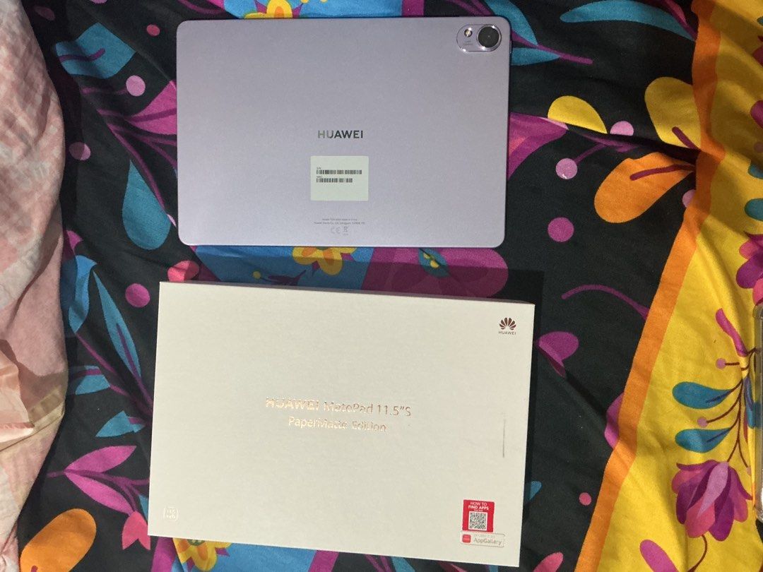 Huawei Matepad 11.5 Papermatte Edition (Category: Android) located in Manila. Submitted by luvinthe8 (Listing ID 1469855034, Image 1). Description: Huawei Matepad 11.5 Bought late 2025 RFS: Too much devices Condition: Like new Device is only used once or twice, hindi rin nilalabas ng bahay. INCLUSIONS: Tablet itself Charger brick and cable sealed and unused Huawei pen with case Huawei keyboard 1 folio case.