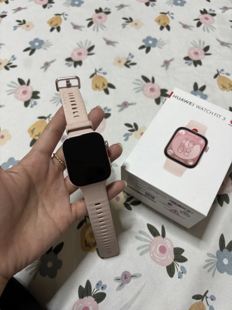 Huawei Watch Fit 3 (Category: Wearables & Smart Watches) located in Manila. Submitted by prelovedbymeryll (Listing ID 1469767610, Image 2). Description: bought 2024 but barely used so it’s good as new with no scratches complete with box, charger & reciept rfs: using a different smart watch.