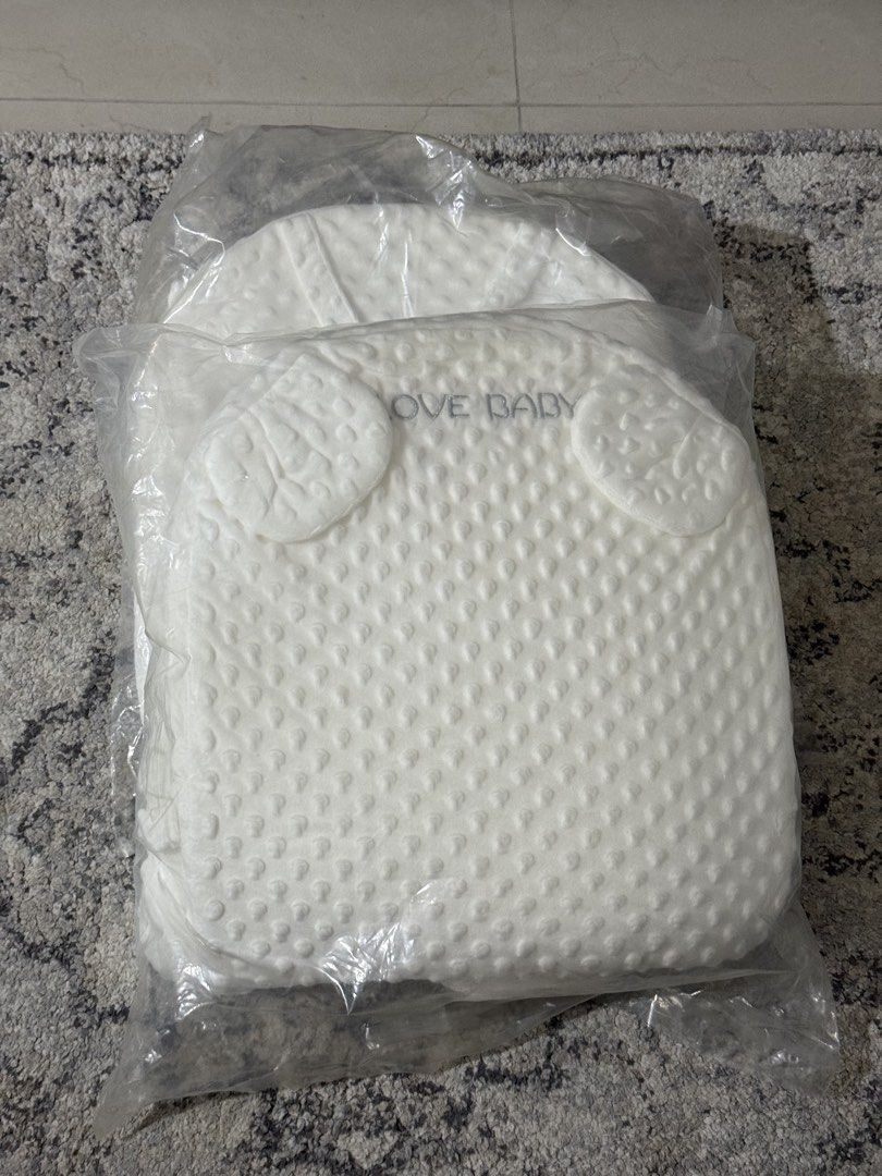 Human Nature Baby Care Set And Diapers Bundle (Category: Breastfeeding & Bottle Feeding) located in Quezon City. Submitted by tepaninie (Listing ID 1469899127, Image 3). Description: - 2,500 take all - Brand new and unopened baby essentials bundle in a box - Human Nature natural products: lotion, baby wash, powder, wonder oil, and nappy cream - Cute elephant-design hooded towel and washcloths set - Burping non slip pillow - Premium diapers from K