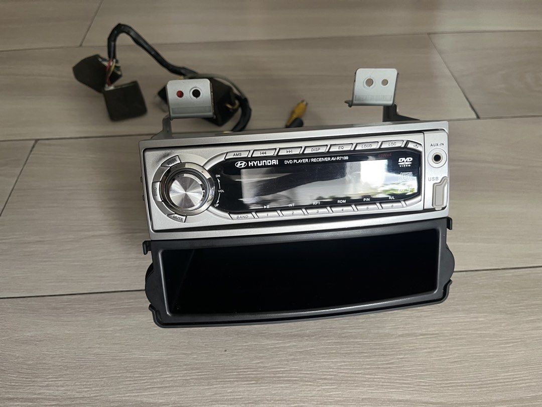 Hyundai head unit (Category: Audio, Video, Alarm and other Electronic Accessories) located in Pasig City. Submitted by mrgiii (Listing ID 1469862087, Image 1). Description: Hyundai head unit.