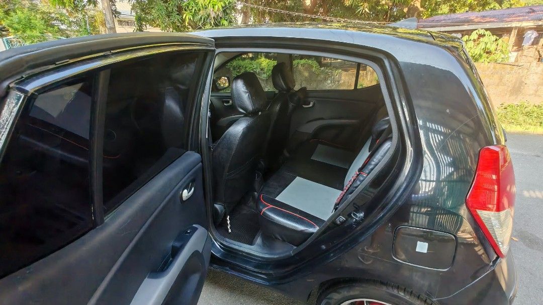 Hyundai i10 1.2 Auto (Category: Used Cars) located in Imus. Submitted by jomsgusion08 (Listing ID 1469777545, Image 3). Description: Hyundai i10 2009-2010 model Automatic tranny Good smooth shifting No delay Complete legal papers Ice cold ac nakaleather seat Bring ur best mechanic pm me for more info issue : unregister 200k negotiable uponviewing.