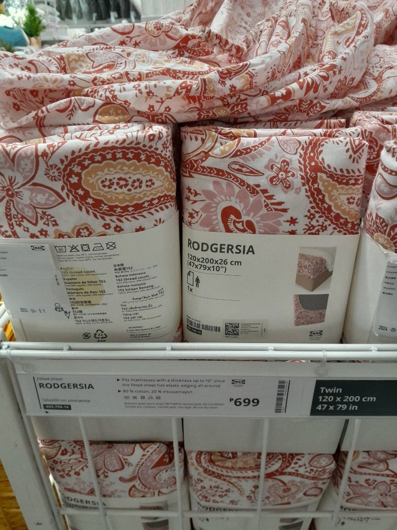 Ikea Fitted Sheet 180x200cm King (Category: Bedding & Towels) located in Makati City. Submitted by mylynmylyn (Listing ID 1469889246, Image 1). Description: brandnew p650.00 180x200 cm area-Palanan Makati 20% DP to reserve the item.