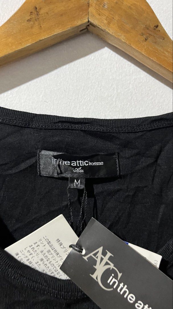in the attic (Category: Activewear) located in Marawi City. Submitted by fixation_05 (Listing ID 1469866467, Image 2). Description: medium brandnew 18-26.