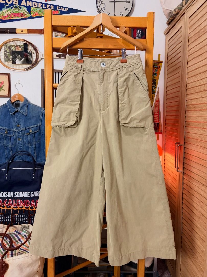 Initial Flared Cargo Culottes Cropped Trousers (Category: Other Bottoms) located in Manila. Submitted by recolecta (Listing ID 1469895578, Image 1). Description: Initial Flared Cargo Culottes Cropped Trousers (Tan) ₱1500 + sf Fits 26 waist Length: 37 inches Waist: 13 inches Rise: 13 inches Leg Opening: 15 inches Thighs: 11 inches Inseam: 24 inches • Architectural, wide-flare culottes inspired by traditional Japanese silhouettes • Washed tan cotto