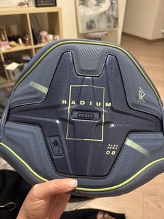 （分類：）位於 。 由 tatianale20154 提交（商品編號 1469925800，圖片 1）。簡介： 。
