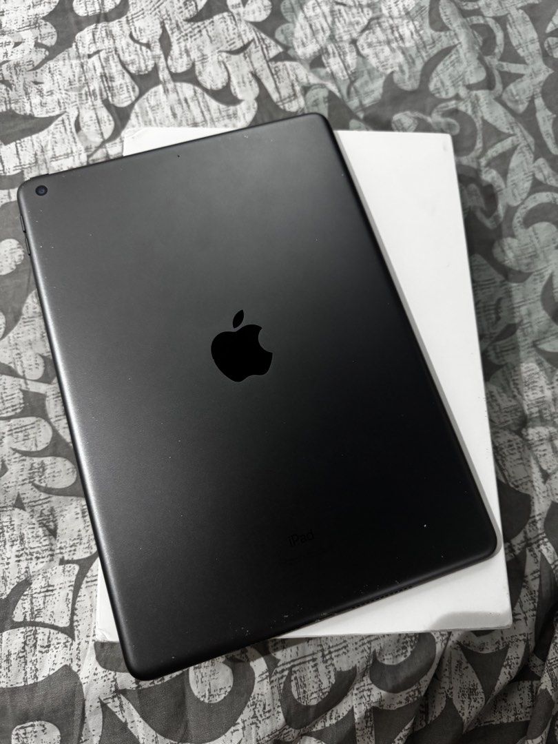 Ipad 9th Gen 256gb (Category: iPad) located in Marikina City. Submitted by bryanroblesss (Listing ID 1469858272, Image 2). Description: Ipad 9th Generation 256gb (WiFi) No hidden issues Touch id working Minimal scratches / paint chips only - 14,500 Open for swap to IOS with Original Box only Meetup : Marikina, San Mateo, Lrt2/Mrt or Plaza Aldea Tanay .