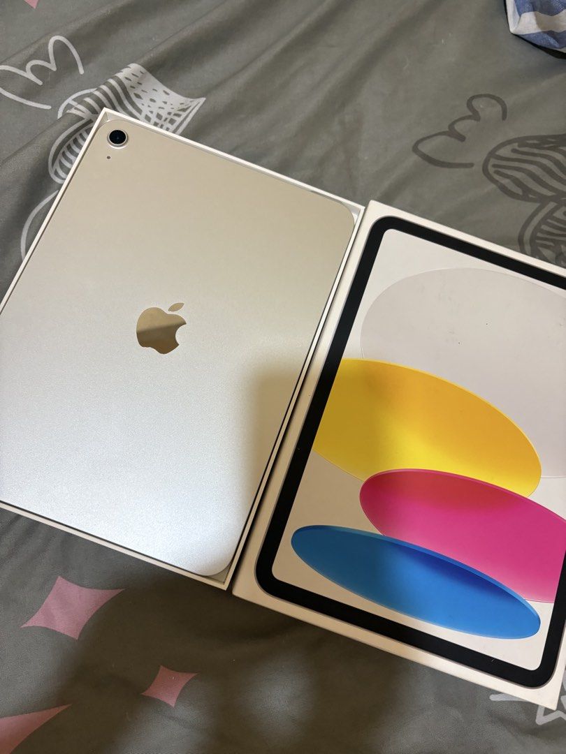 iPad A16 (11th Gen) 128gb Silver Wifi Used (Category: iPad) located in Mandaluyong City. Submitted by hulyaabdz (Listing ID 1469848491, Image 1). Description: FOR SALE! 22,500 FIX! 6 Months Old iPad A16 (11th Gen) 128gb Wifi in SILVER ✅Bought last April 30 2026 (turning 6 mos) Under Warranty until April 2027. ✅99% battery health with 111 cycle count only. ✅Good as new and barely used. ✅No issue,unli check upon meet up. Inclusions: Original Box (s
