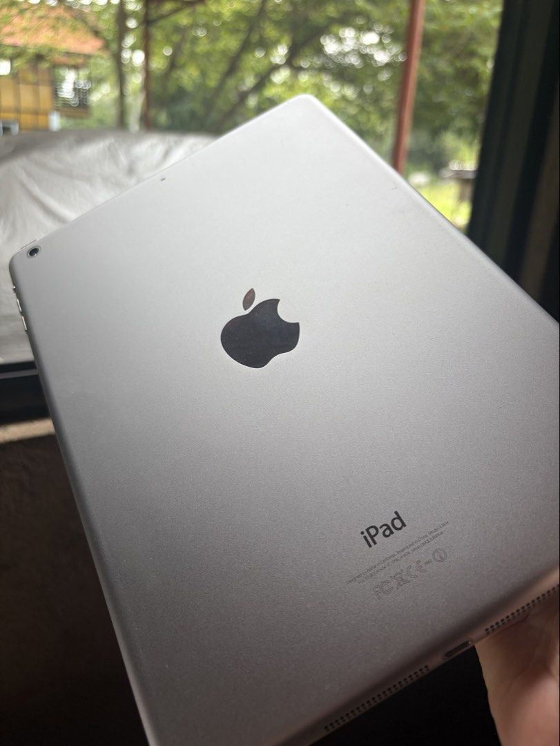 iPad Air 2 (Category: iPad) located in Siquijor. Submitted by yhostuff (Listing ID 1469858361, Image 2). Description: - Model: Apple iPad Air 2 - Capacity: 16GB storage - Software Version: iOS 12.5.8 - Condition: Good, well-maintained, clear screen and functional camera - Features: Crisp Retina display, smooth performance for everyday apps, browsing, and media -w/ Tempered glass since day 1. 📌Thats the only latest ios version for ipad air 2 📌on