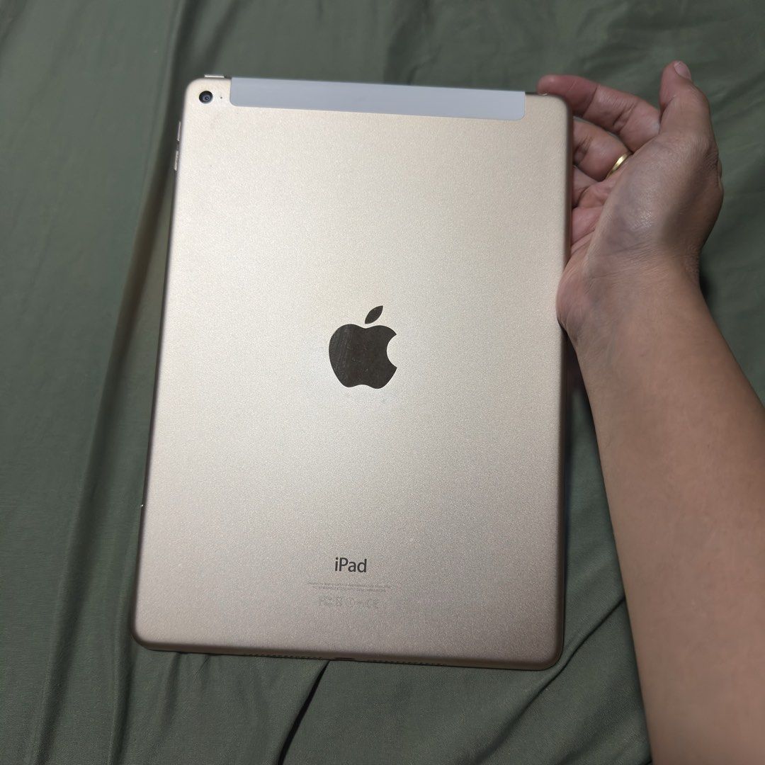 Ipad Air 2 Wifi and Cellular 64gb (Category: iPad) located in Cebu City. Submitted by gilejehhk (Listing ID 1469938244, Image 1). Description: Ipad Air 2 64gb wifi and cellular sim Not refurbished No repair history This was gift from my Aunt Rfs: barely used need cash I got upgraded ipad .
